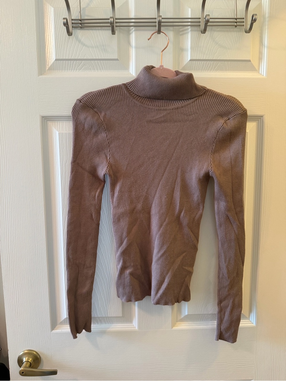 Forever 21 Ribbed Turtleneck Sweater in Mauve Brown